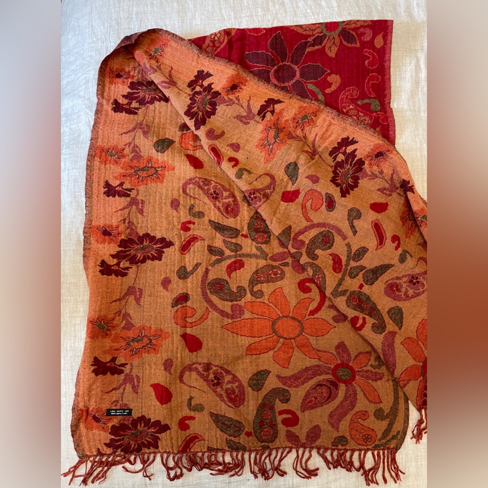 Handwoven Wool Wrap - Picture 2 of 5